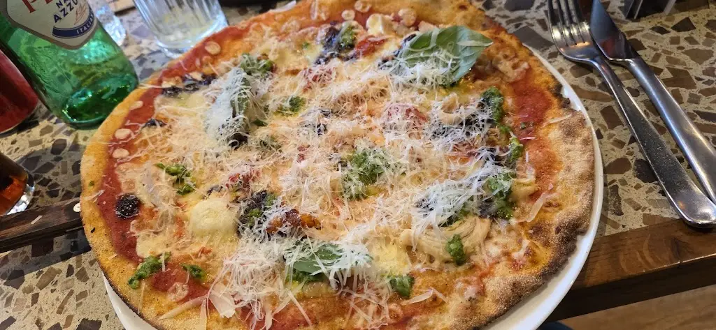 Zizzi - Camberley_Camberley_slider_image_3