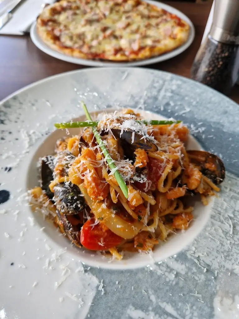 Vivian Pham_Piacenza_Camberley_review