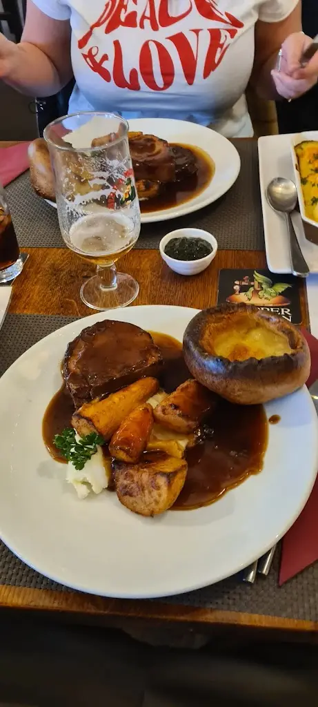 Menu_Long Can Hall_Calderdale_image_4