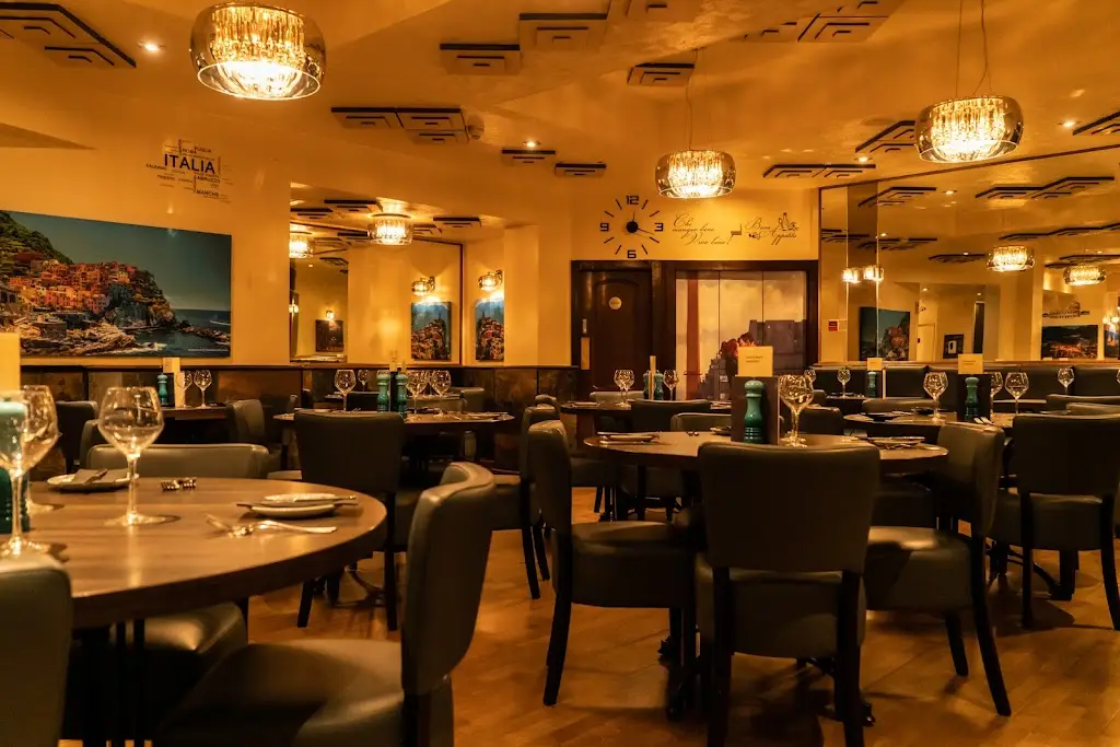 Julio’s - Italian Restaurant_Calderdale_slider_image_3