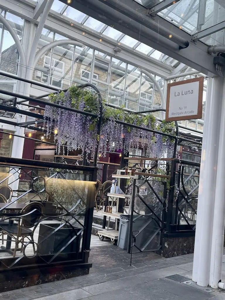 GrumpyMissV_La Luna_Calderdale_review