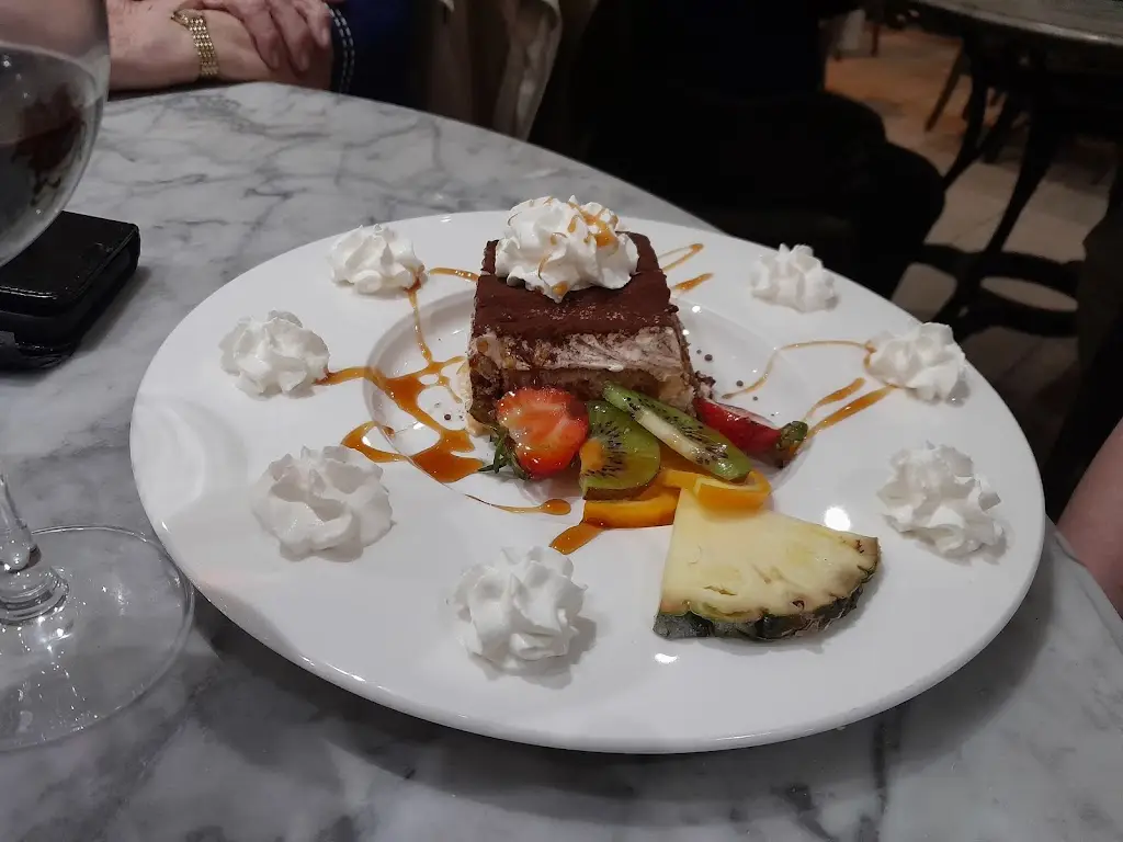 Menu_Valentinos_Acomb_image_6