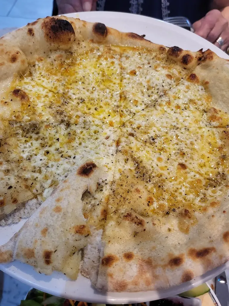 Menu_Valentinos_Acomb_image_9