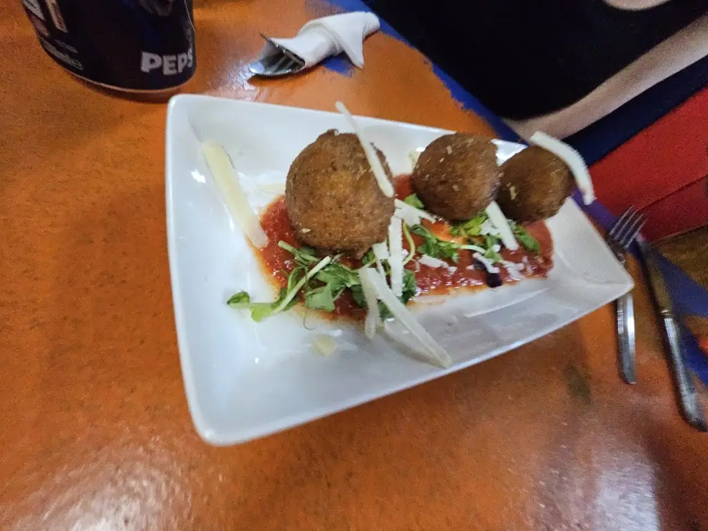 James Winterbottom_Freddie's fowlers_Calderdale_review