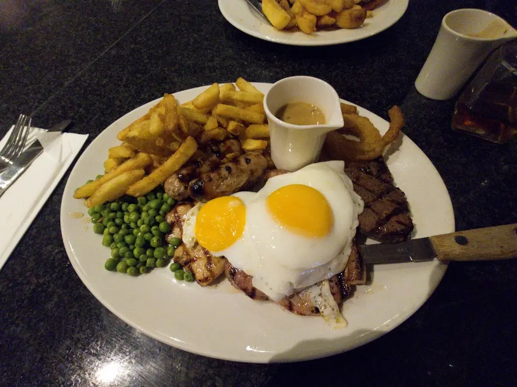 Jon Hidden-Coley_Halifax Beefeater_Calderdale_reseña