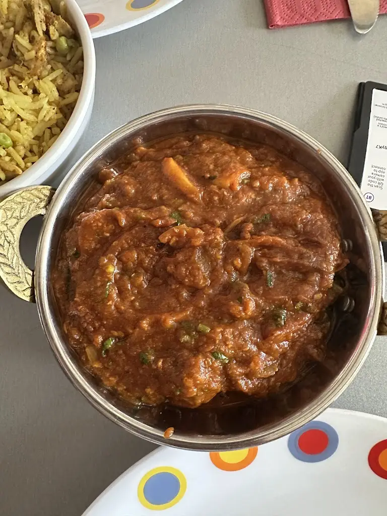 Arjun Rajeev_Nepalese Gurkha Restaurant_Camelford_reseña