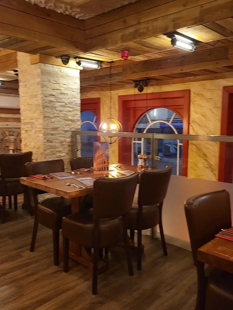 Antica Roma_Calne_slider_image_2