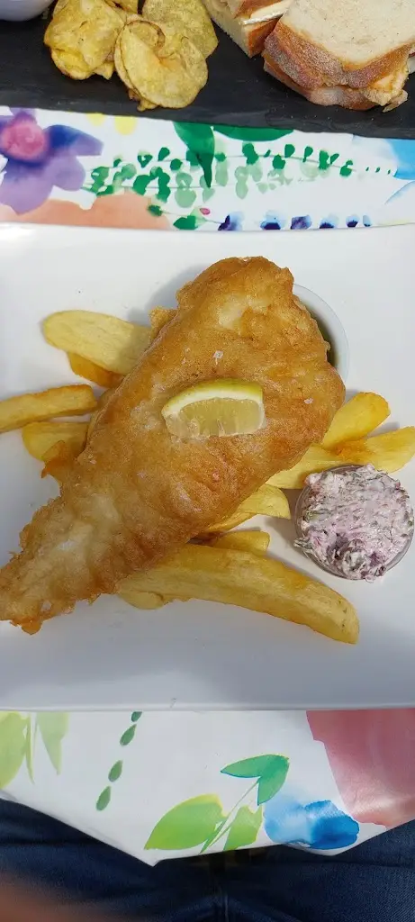 ROBERT MENGHINI_Fay's Bistro_Calne_recensione