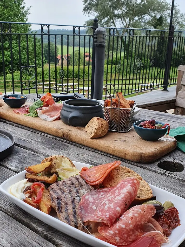 The Dumb Post Inn_Calne_slider_image_3