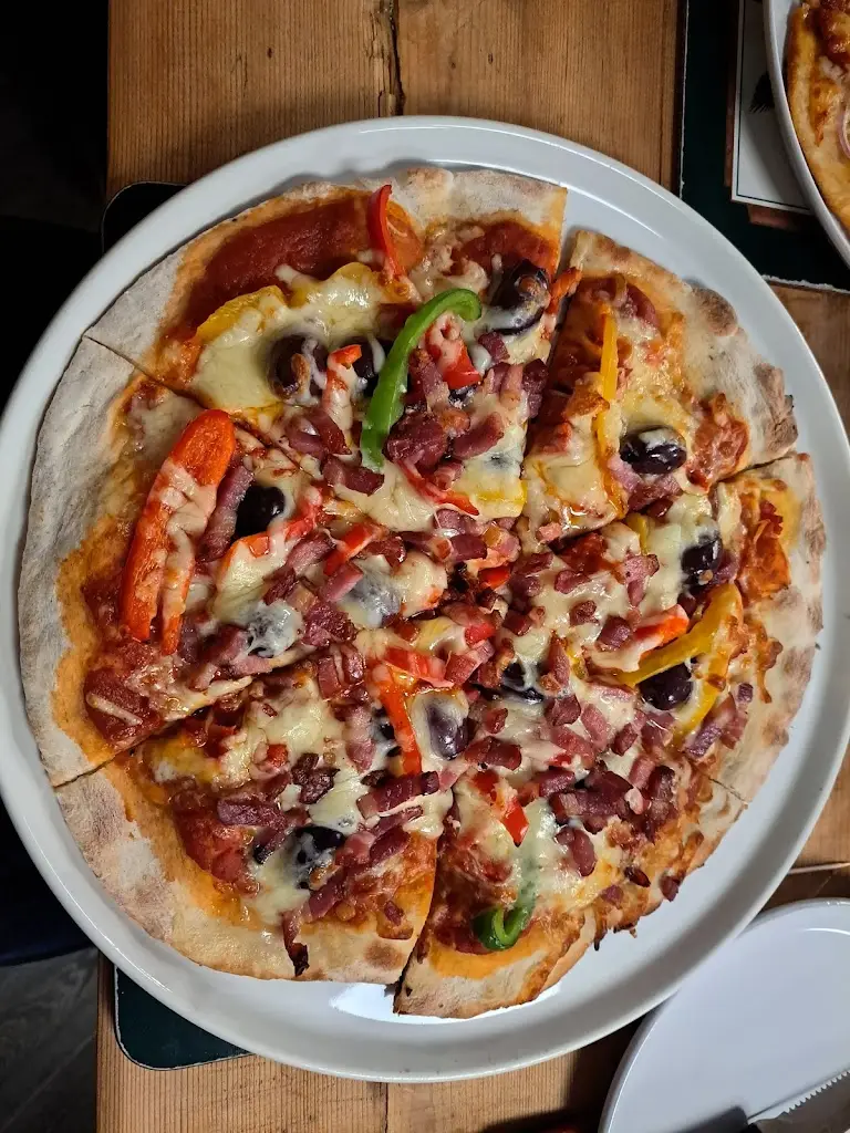 Menu_Calli Pizza Cafe_Callington_image_9