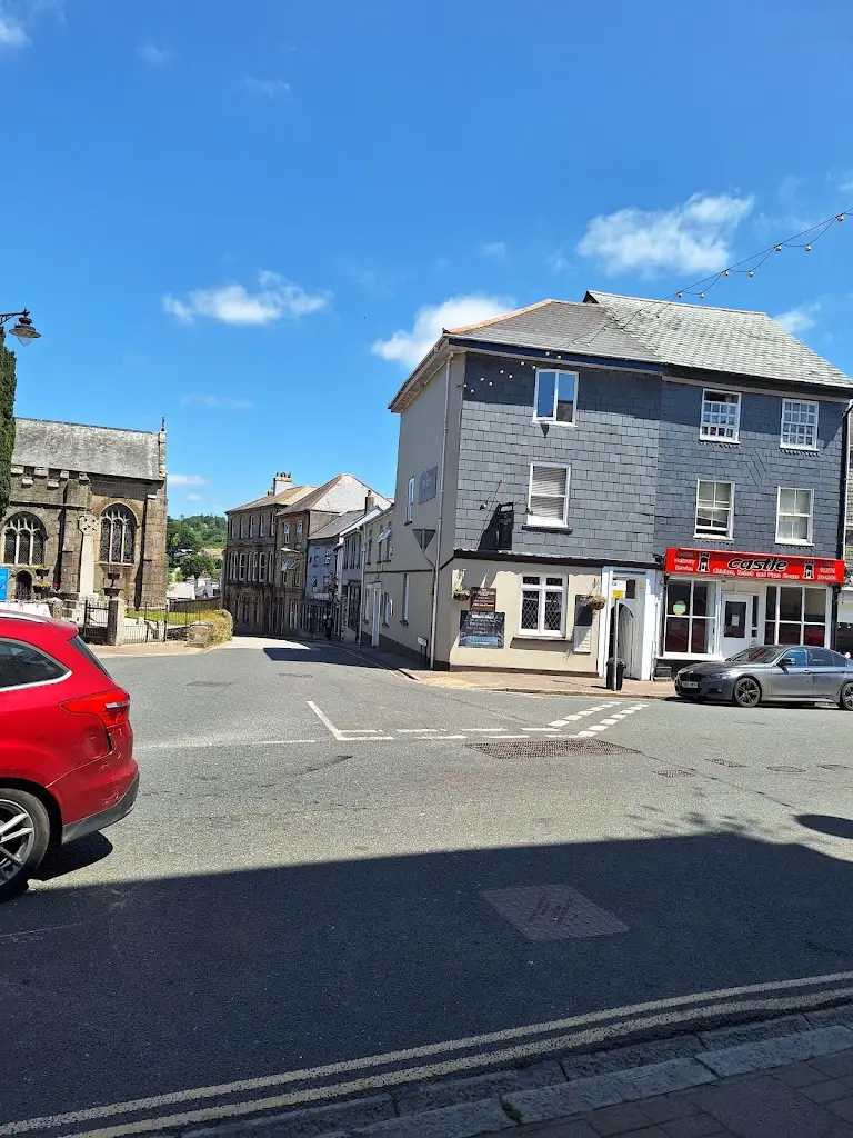 Castle Chicken & Kebab House_Callington_slider_image_2