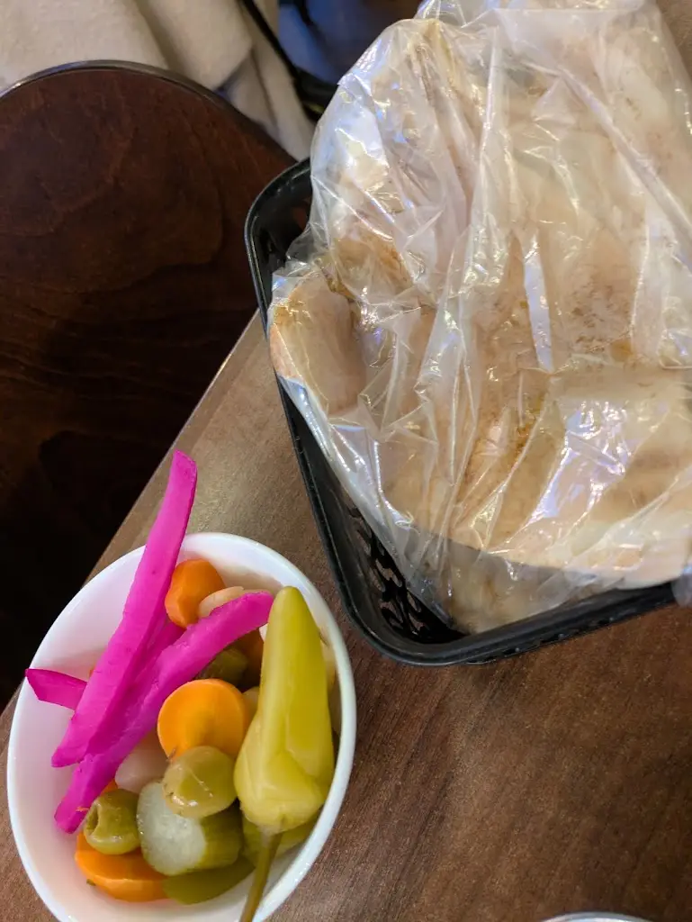 Alessandra Alari_Little Petra_Cambridge_reseña