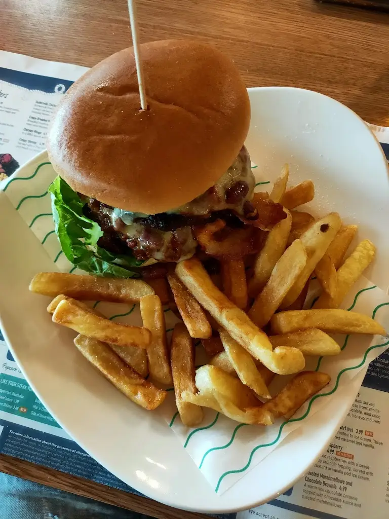 Mash & Barrel_Caister-on-Sea_slider_image_3