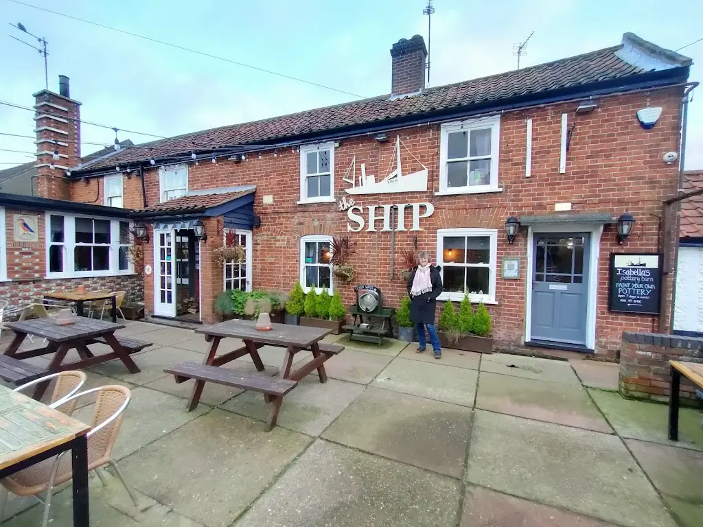 The Ship_Caister-on-Sea_slider_image_3