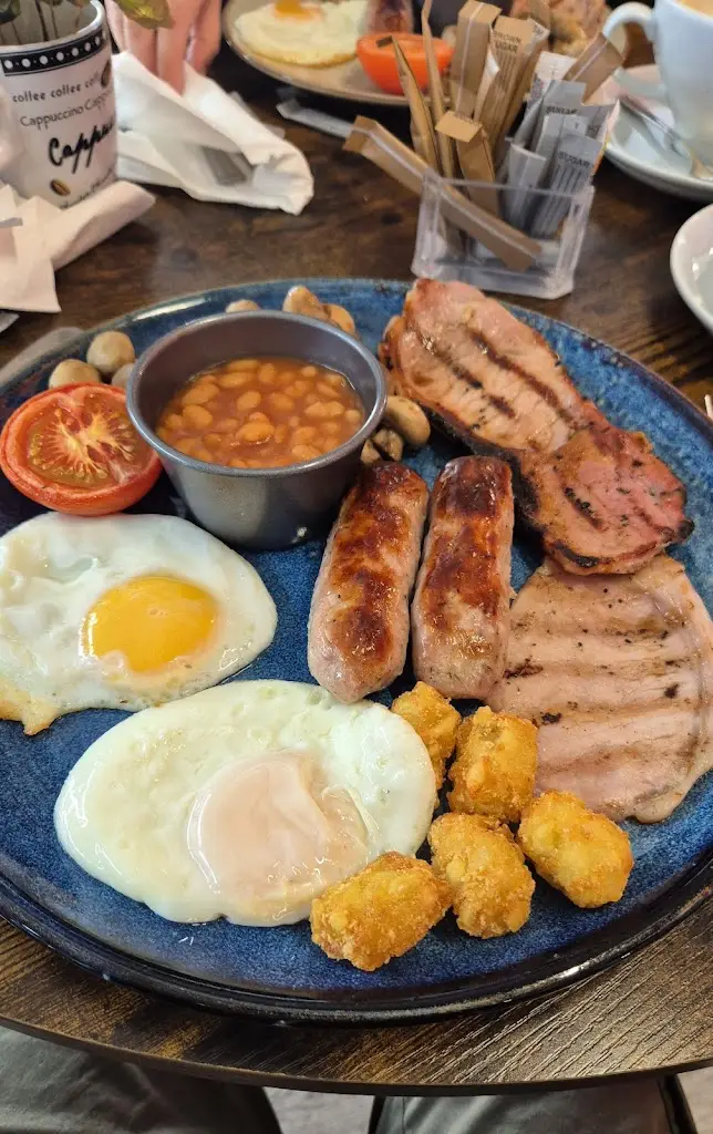 Nathan Grimmer_The Lookout Bistro and Kiosk_Caister-on-Sea_reseña