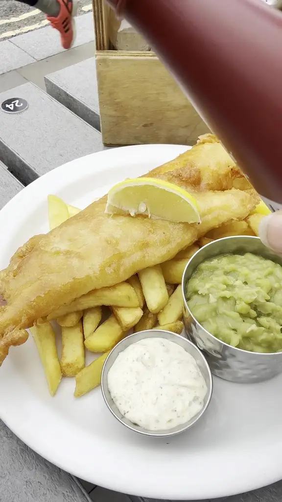 Hassan Aldarbesti_Crown & Cushion Inn_Appleby_reseña