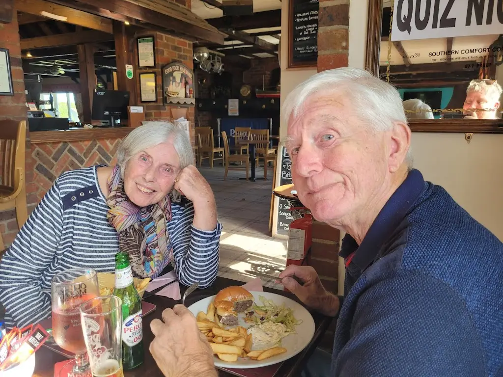 john-paul mealing_California Tavern_Caister-on-Sea_review