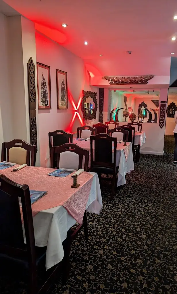 Karen Minnis_Lekthai_Caister-on-Sea_review