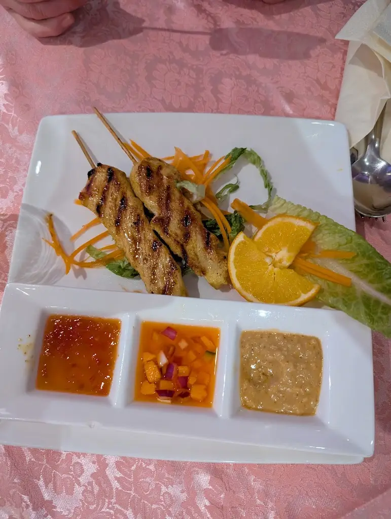 Lekthai_Caister-on-Sea_slider_image_3