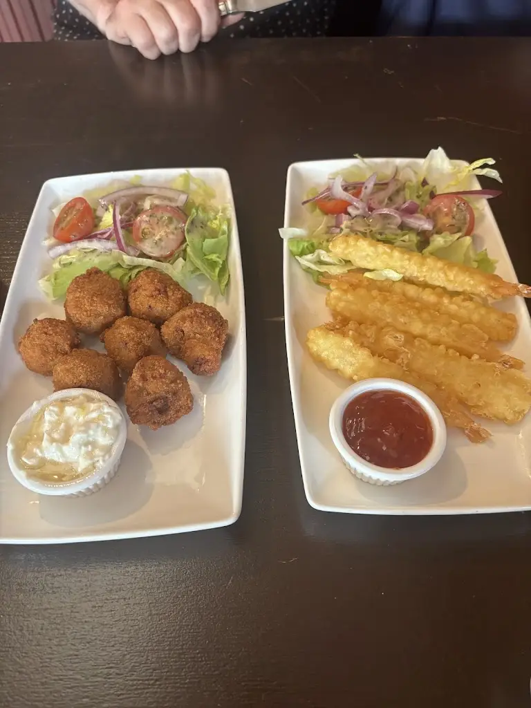 Emma Sutton_The Avenue_Caister-on-Sea_review