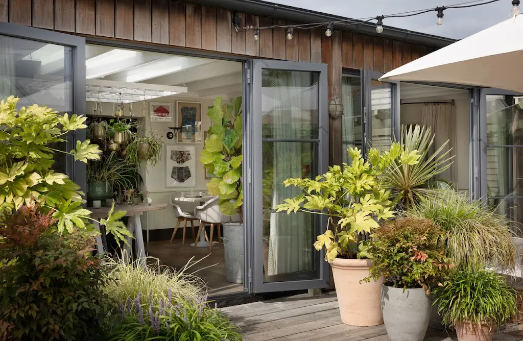 The Gallivant_Camber_slider_image_1