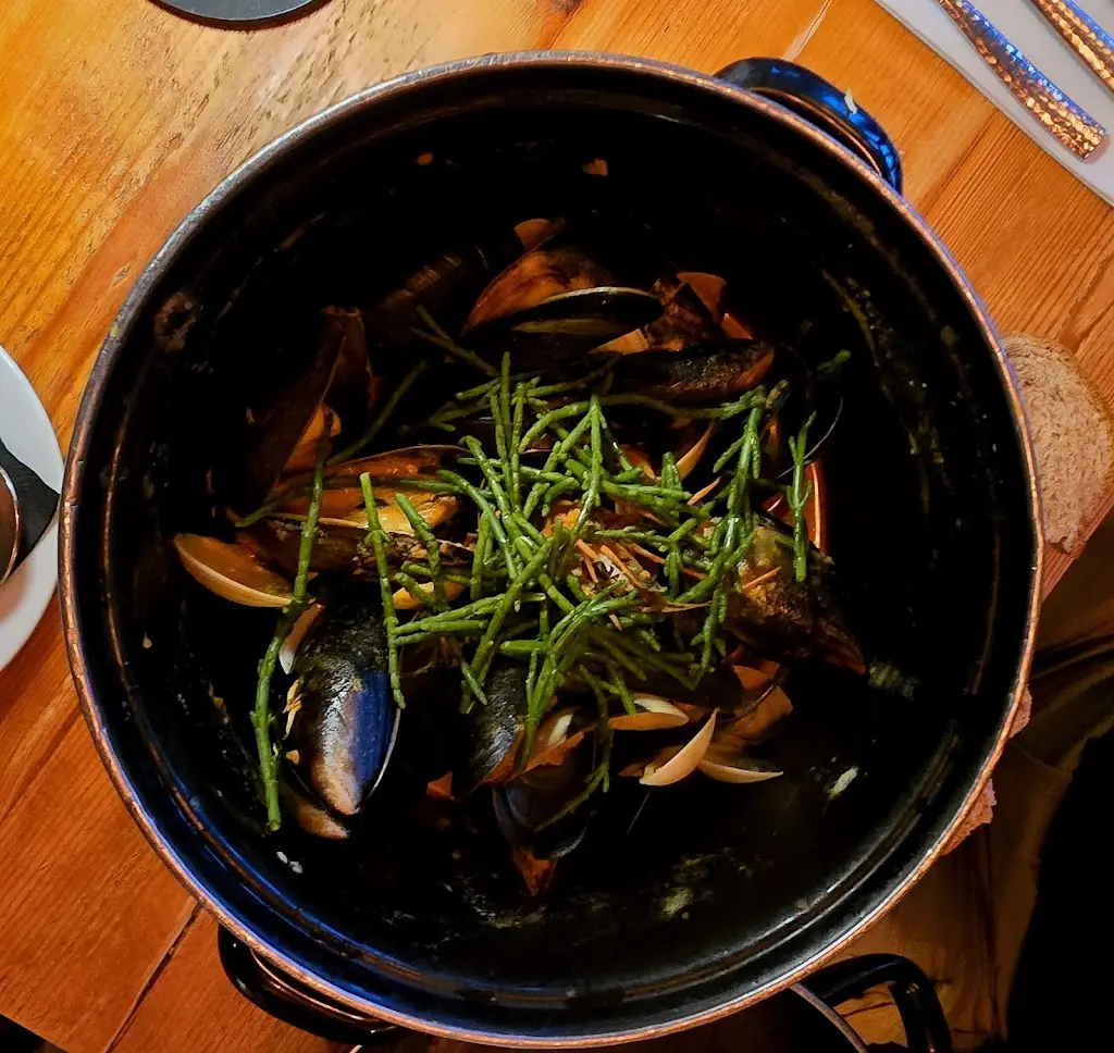 M M_The Old Boathouse_Amble_review