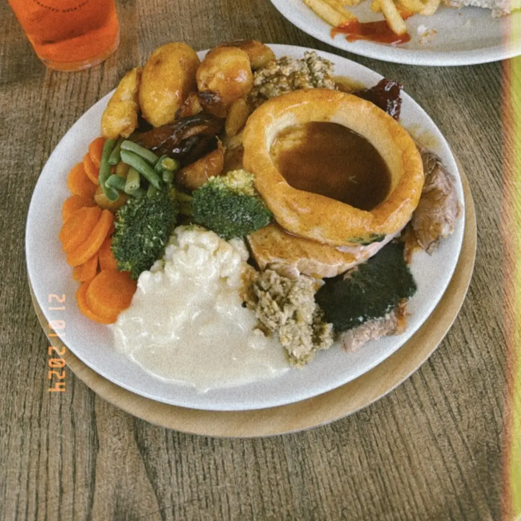 Yasmin Ullah_The Pilot_Canford Heath_review