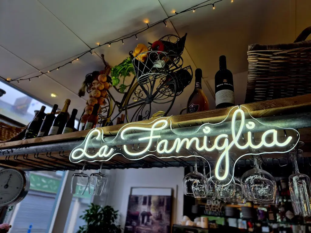 La Famiglia Restaurant in Amble