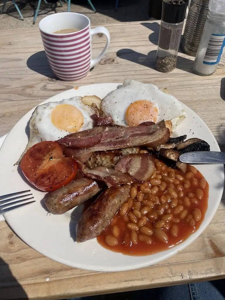 amy47g_Rob's Filling Station_Canford Heath_review