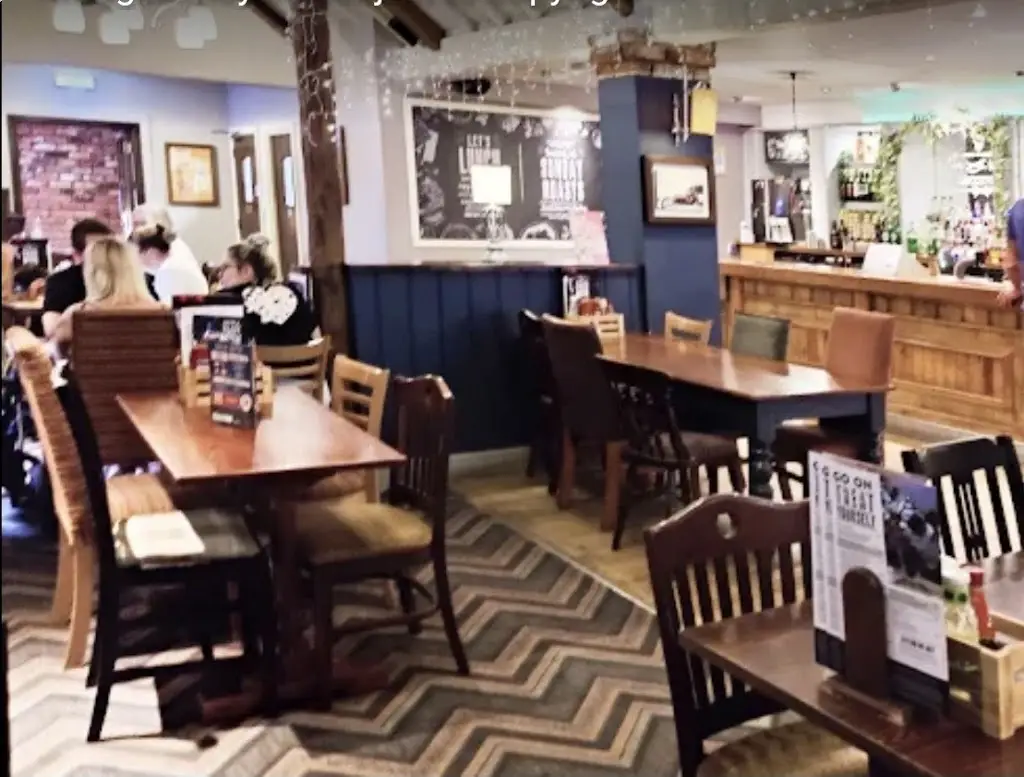 Ian Sharpe_Newhall Farm_Cannock_review