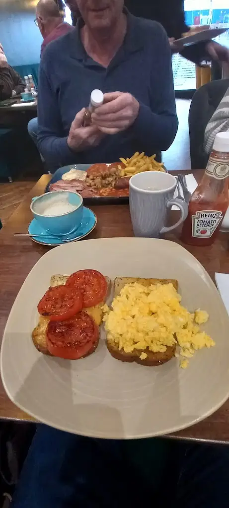 Menu_Izzi_Canvey Island_imagen_7