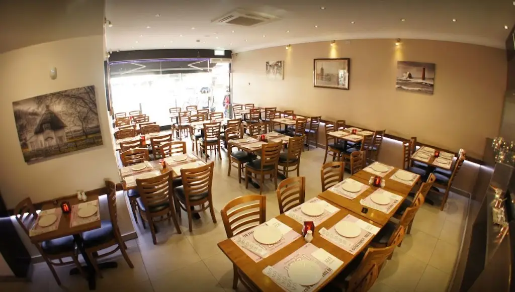 Izzi restaurant in Canvey Island