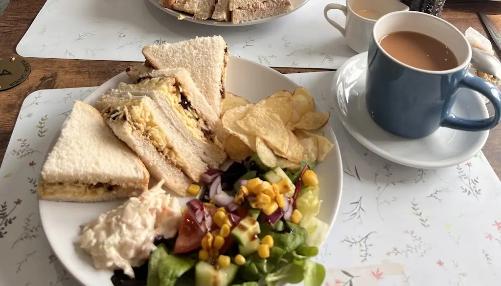 AJ Pierce_Cliff Top Cafe_Capel le Ferne_review