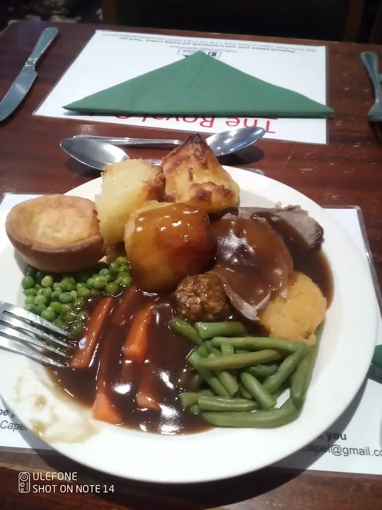 The Royal Oak_Capel le Ferne_slider_image_3