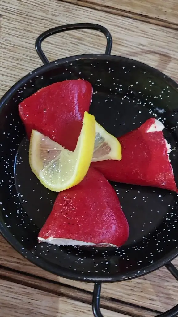 Taz Roy_El Cortador Tapas Bar_Capel le Ferne_review