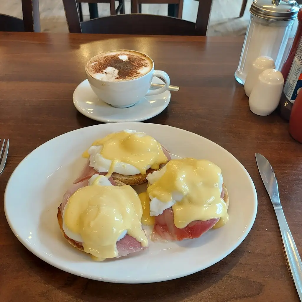 Menu_The Captain's Table Cafe_Capel le Ferne_image_7