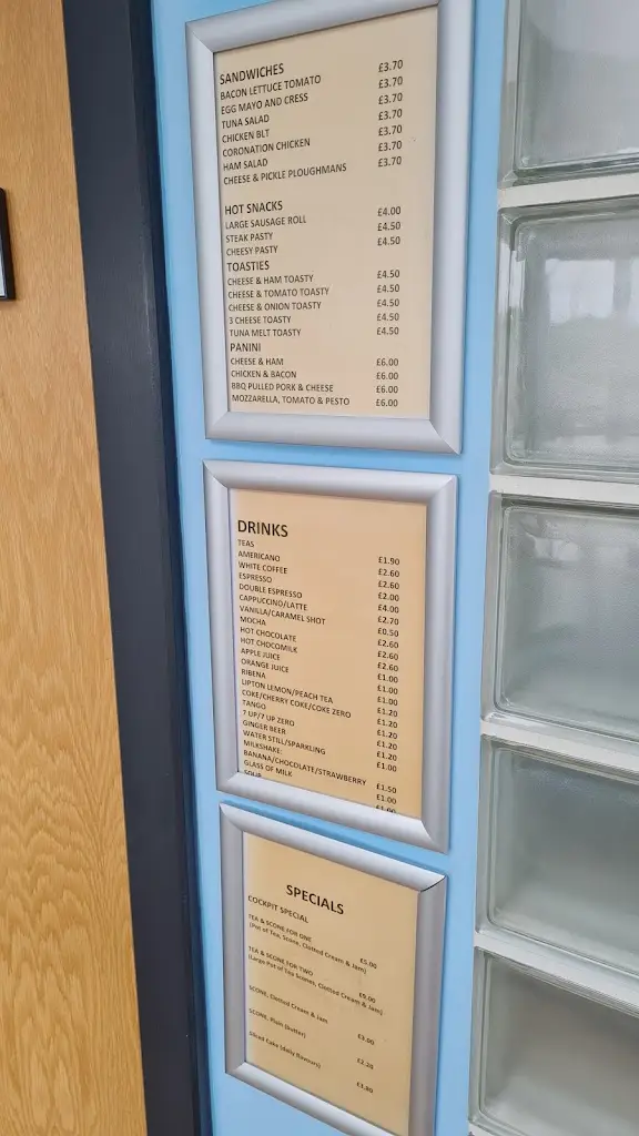 Menu_Cockpit Cafe_Capel le Ferne_image_1