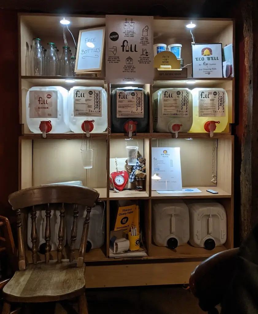 Tealin - Sarah Airriess_The Bell Inn, Castle Hedingham_Castle Hedingham_reseña