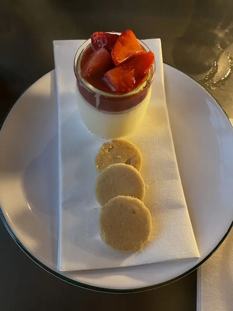 L Rei_The Station Café at The Creamery_Castle Cary_review