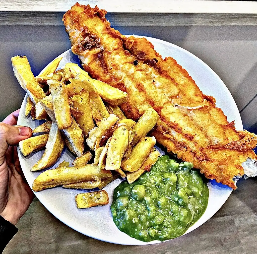 Tom Brooks_The Harbour_Carterton_review