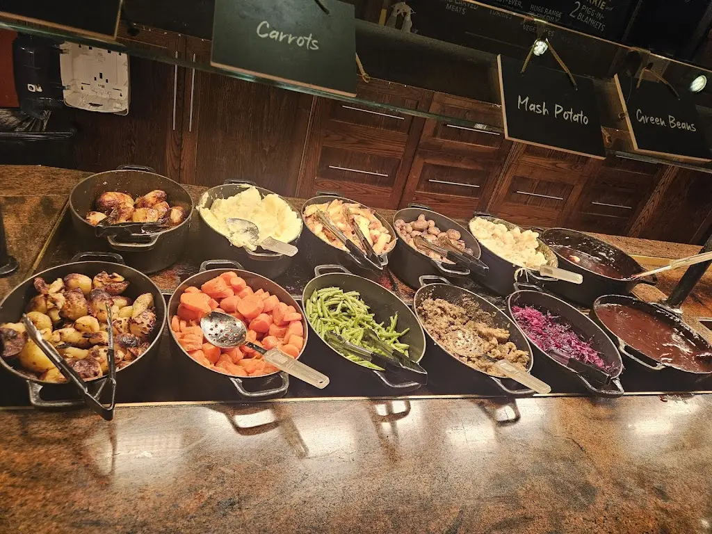 Olivia Humphries_Manor Farm - Dining & Carvery_Castle Vale_review