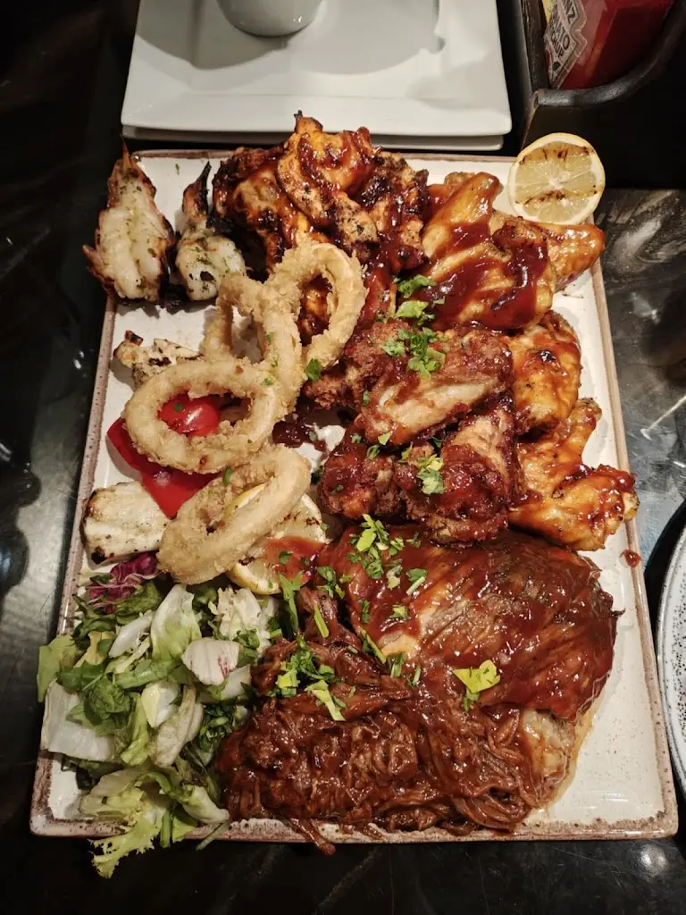 Louriza Landagan-Gullem_Smoky Boys Castleford_Castleford_review