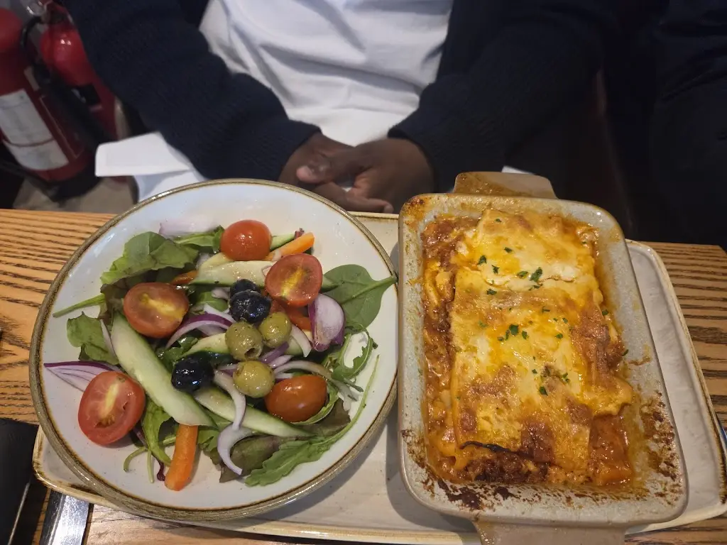 Ekleba OS_La Banca_Carshalton_review