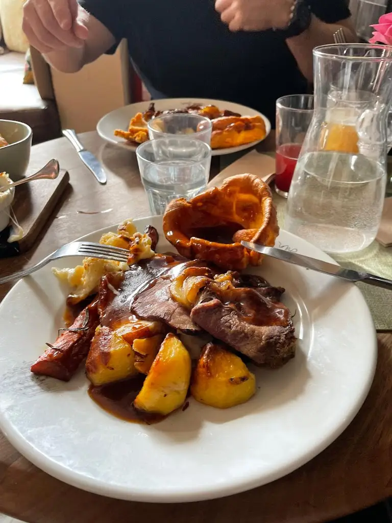 Claire_The Sun_Carshalton_recensione