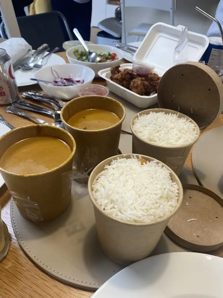 B P_Mann o Salwa_Carshalton_review