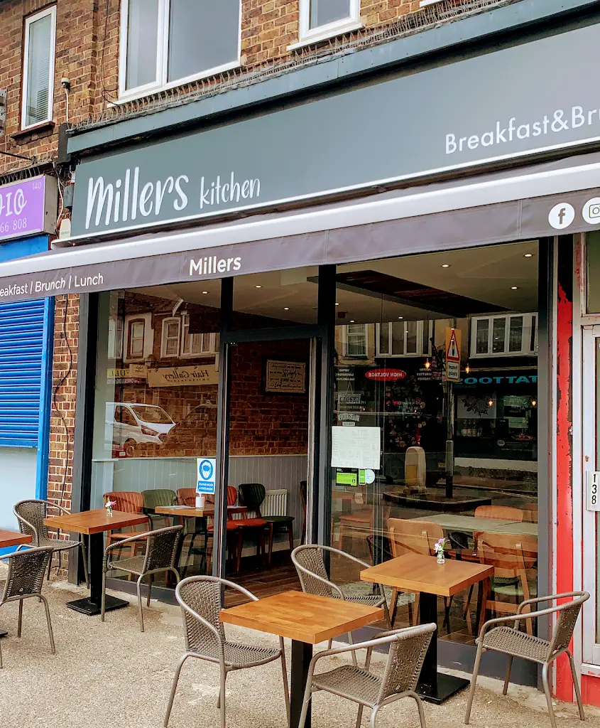 Millers Kitchen_Carshalton_slider_image_1