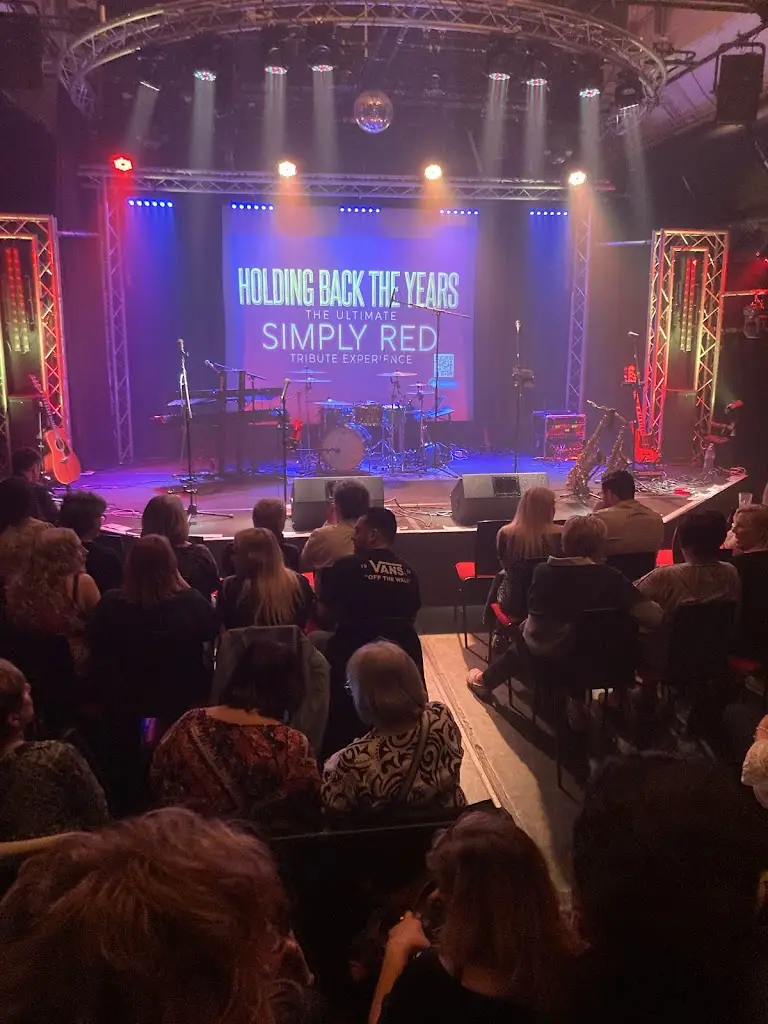 Jeremy “Jem” Gilbert_Spotlight Bar & Restaurant_Carshalton_review