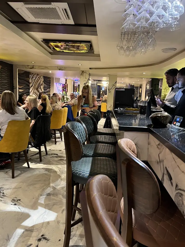 Mistaun Kabir_Sakura Indian_Carshalton_review