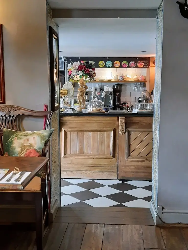 Mimi Villaret_The Apiary at Castle Donington_Castle Donington_review