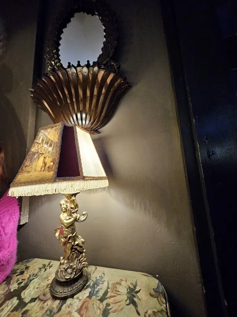 Lee Kernan-Eyre_The Apiary at Castle Donington_Castle Donington_review